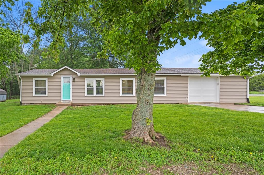 Photo of 125 Silver Shadow Lane Linn Valley KS 66040