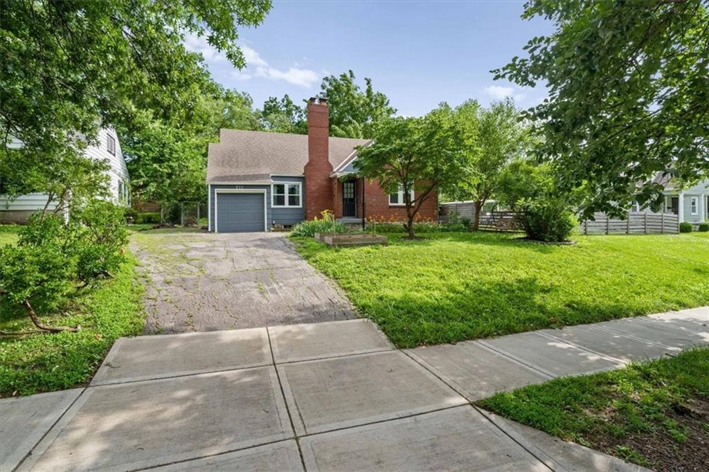 Photo of 811 E 72nd Street Kansas City MO 64131