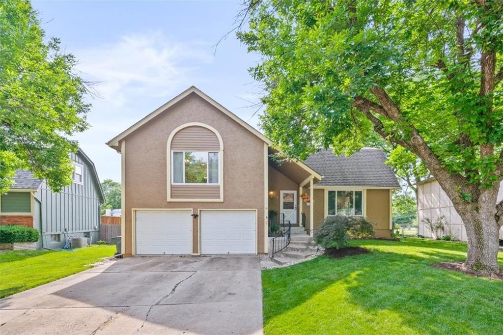 Photo of 1428 S Scarborough Street Olathe KS 66062