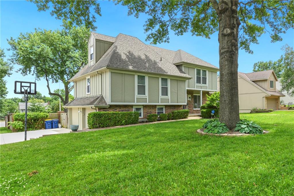 Photo of 10119 EARNSHAW Street Lenexa KS 66215