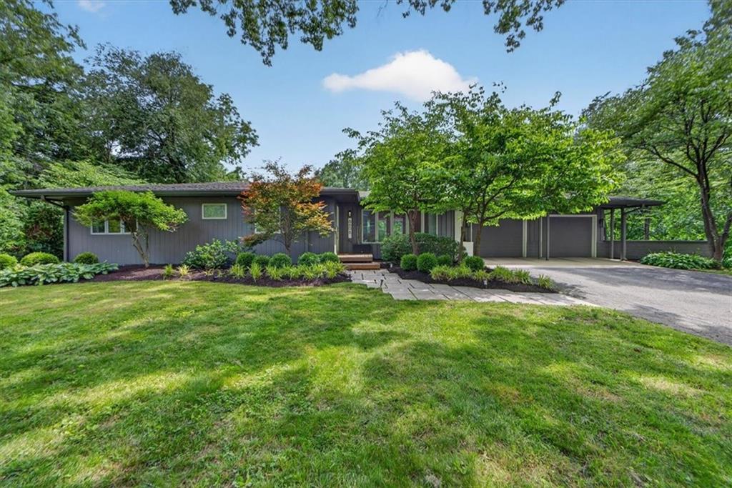 Photo of 8606 Belinder Road Leawood KS 66206