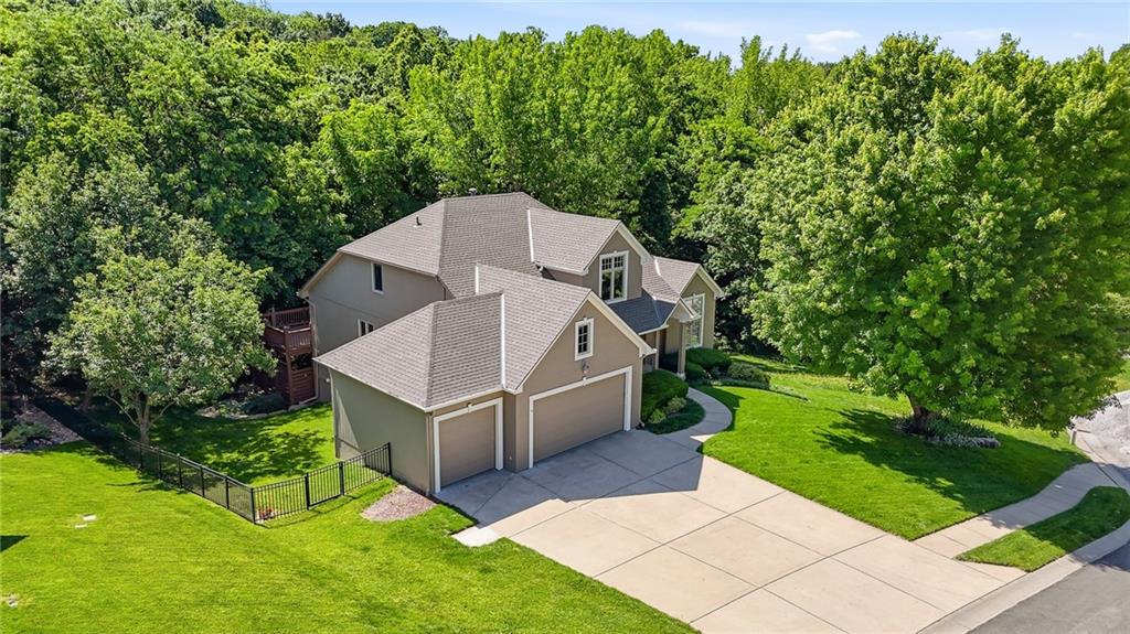 Photo of 10209 River Hills Court Parkville MO 64152