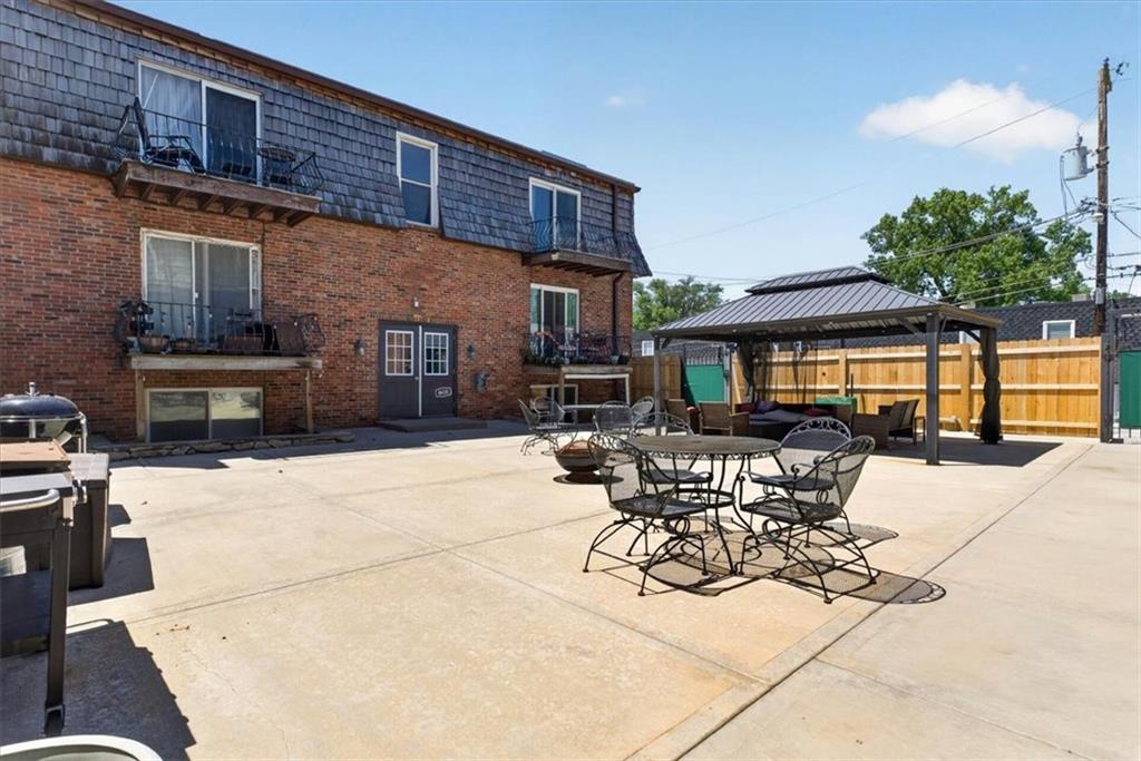 Photo of 4430 Jarboe Street #2 Kansas City MO 64111