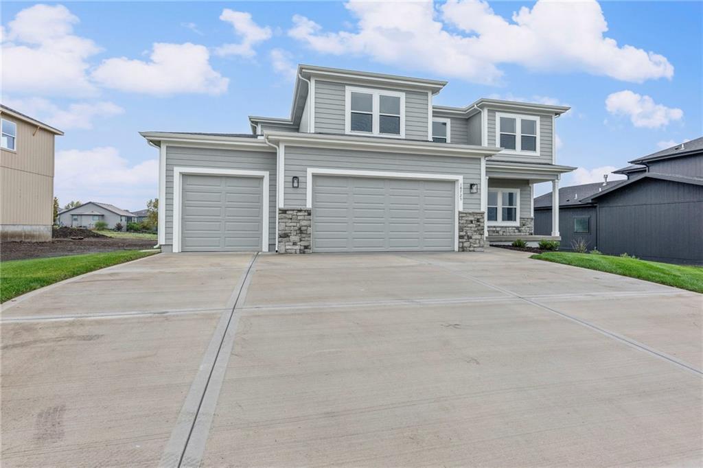 Photo of 18725 W 193rd Street Spring Hill KS 66083