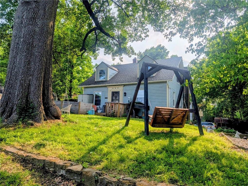 Photo of 820 S Glenwood Avenue Independence MO 64053