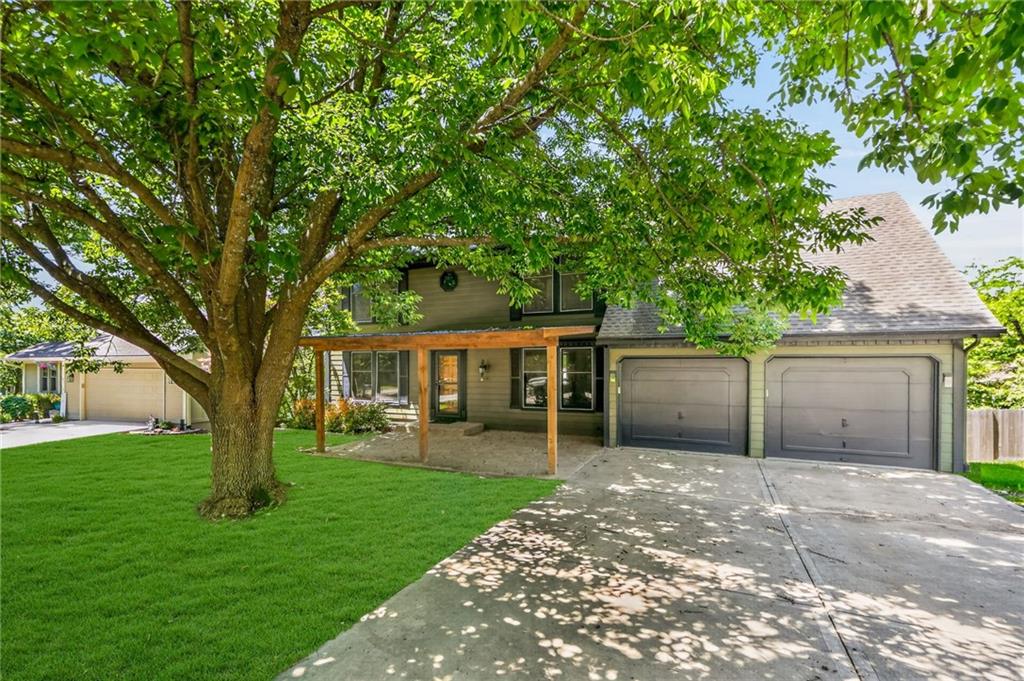 Photo of 8714 N Troost Avenue Kansas City MO 64155