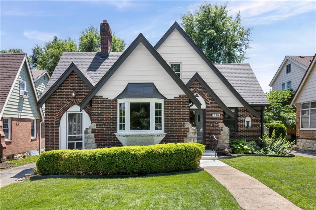 Photo of 715 E Gregory Boulevard Kansas City MO 64131
