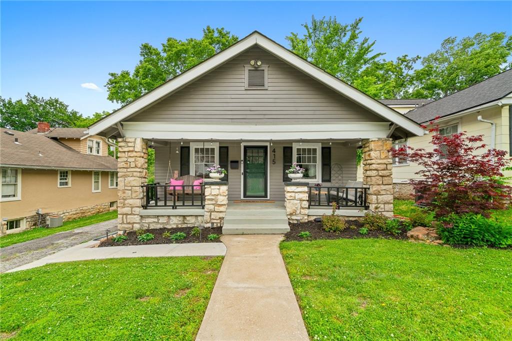 Photo of 415 E 61st Street Kansas City MO 64110