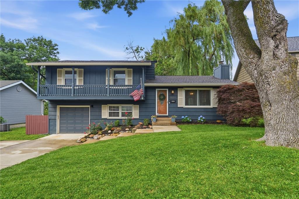 Photo of 8914 Eby Drive Overland Park KS 66212