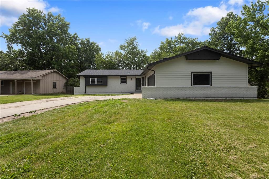 Photo of 8320 WILLOW Way Raytown MO 64138