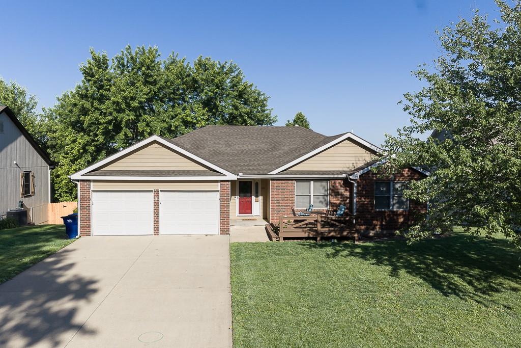 Photo of 180 Rawlings Drive Tonganoxie KS 66086