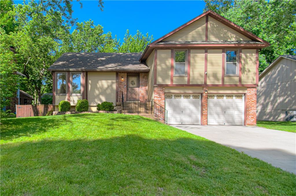Photo of 2105 S Kenwood Street Olathe KS 66062