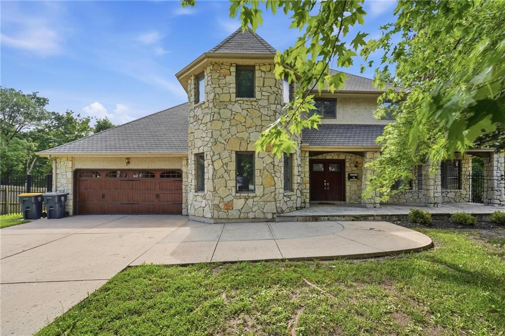 Photo of 604 NW 64th Street Kansas City MO 64118