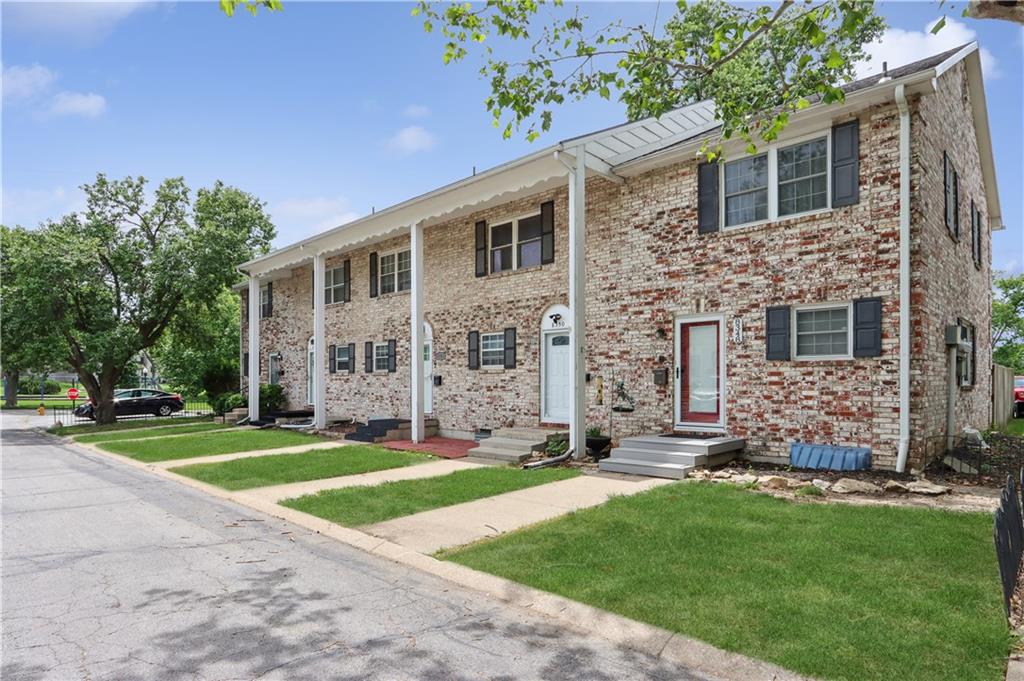 Photo of 8350 Woodward Street Overland Park KS 66212