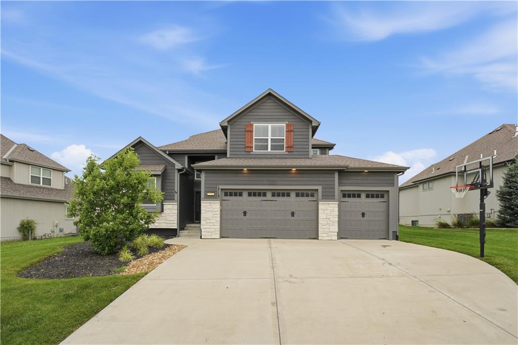 Photo of 1712 SW 27th Street Lee's Summit MO 64082