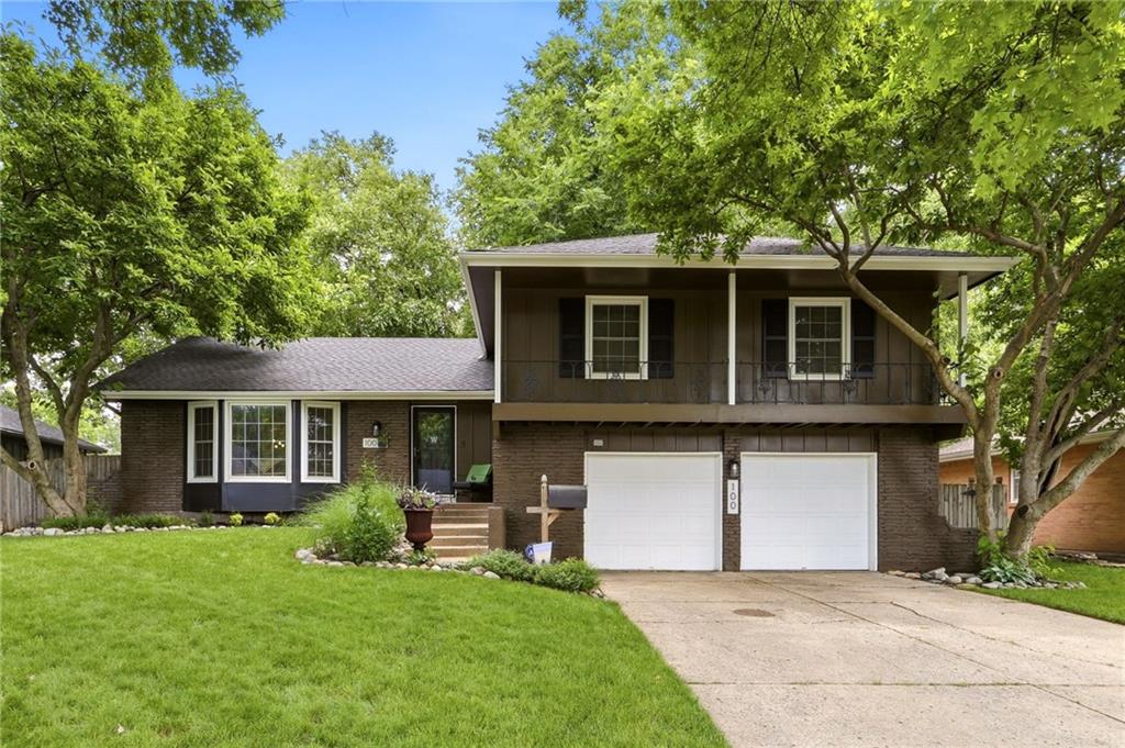 Photo of 100 W 109th Terrace Kansas City MO 64114