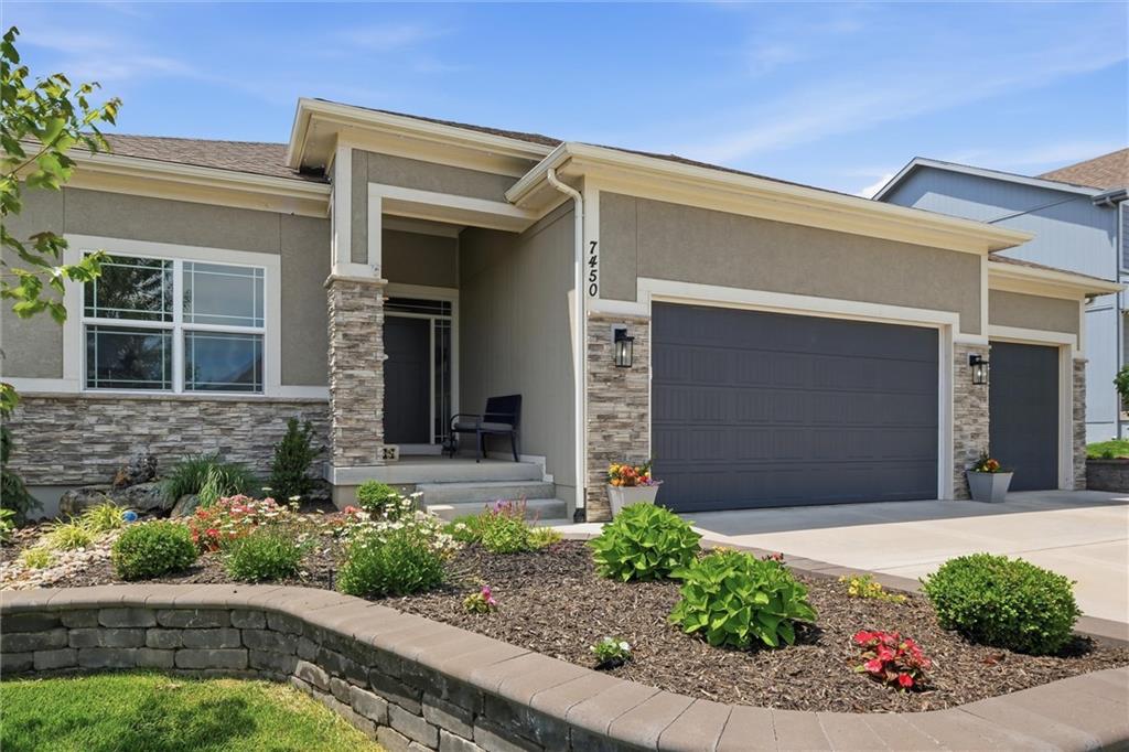 Photo of 7450 NW Douglas Court Parkville MO 64152