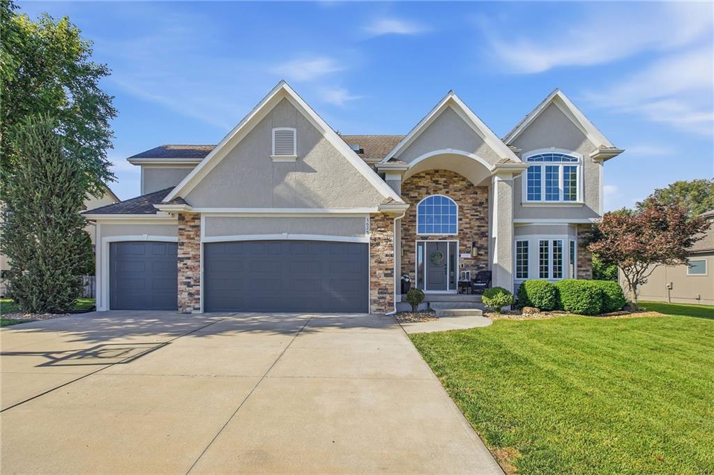 Photo of 1625 NE Shadow Valley Drive Lee's Summit MO 64064