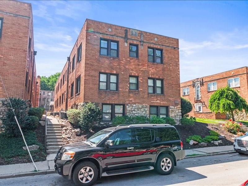 Photo of 4542 Jarboe Street #4 Kansas City MO 64111