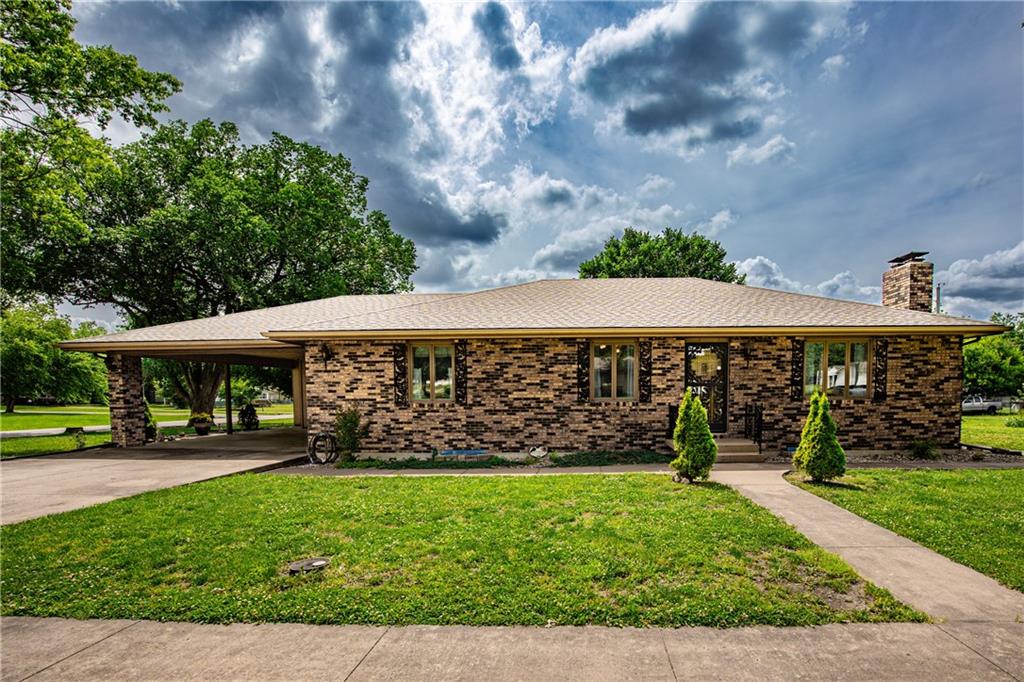 Photo of 314 S 3rd Street Mound City KS 66056