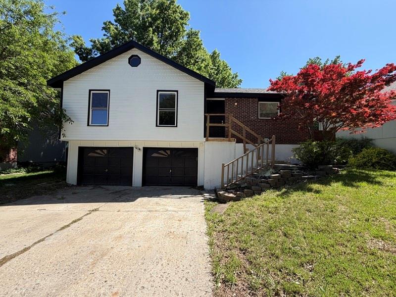 Photo of 917 NE 108th Terrace Kansas City MO 64155