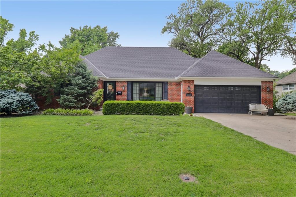Photo of 5218 Pawnee Drive Roeland Park KS 66205