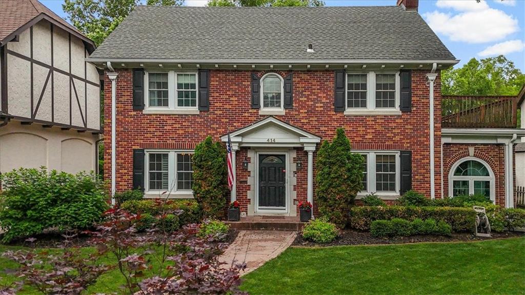 Photo of 414 W 68th Terrace Kansas City MO 64113