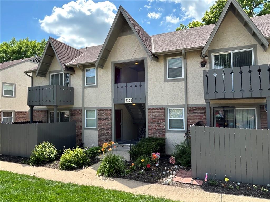 Photo of 6202 Robinson Street #3 Overland Park KS 66202
