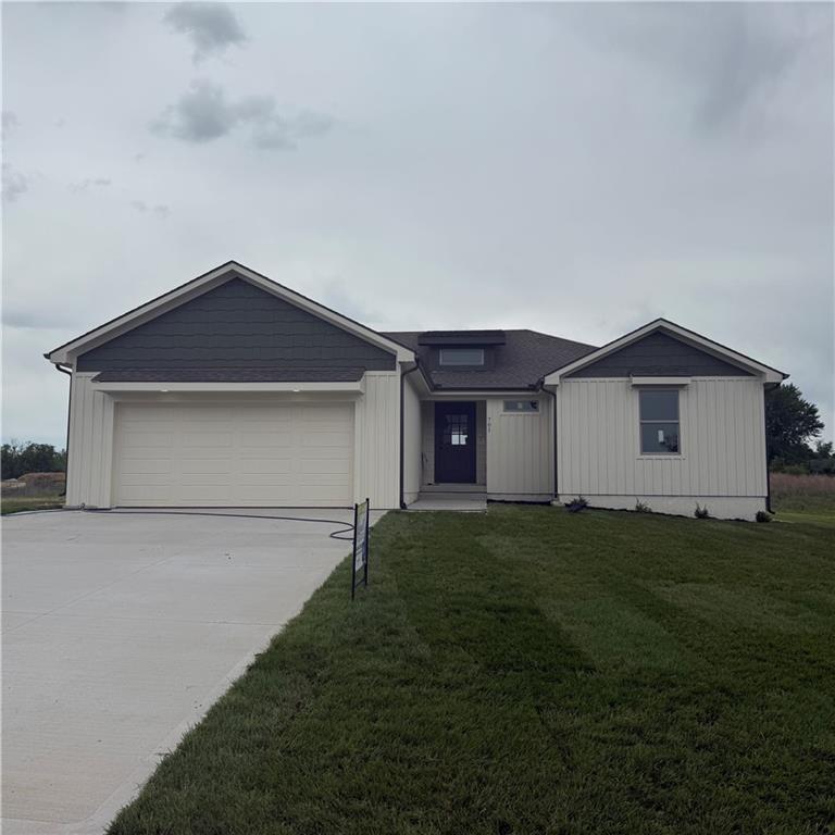 Photo of 701 SE 21st Street Oak Grove MO 64075