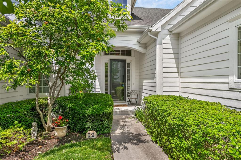 Photo of 9657 Lime Stone Road Parkville MO 64152