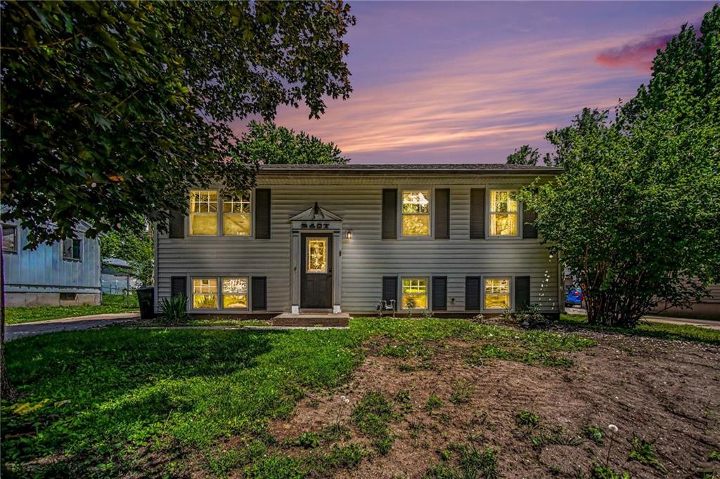 Photo of 2407 Meadow Trail St Joseph MO 64503