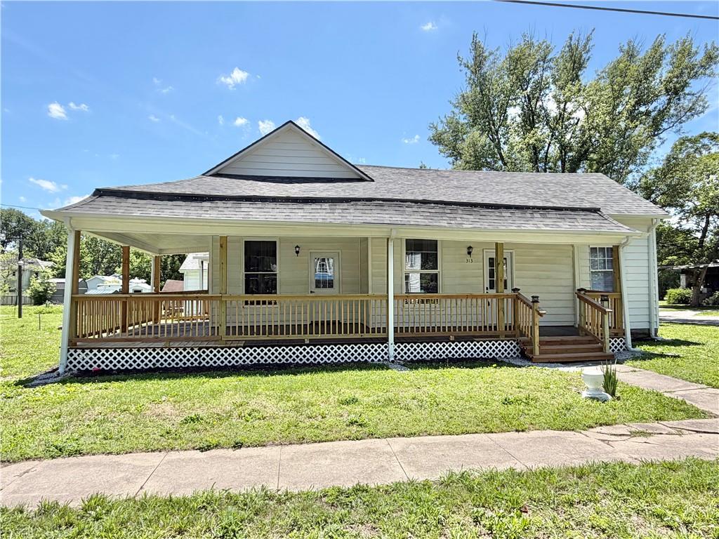 Photo of 313 W Harrison Street Butler MO 64730