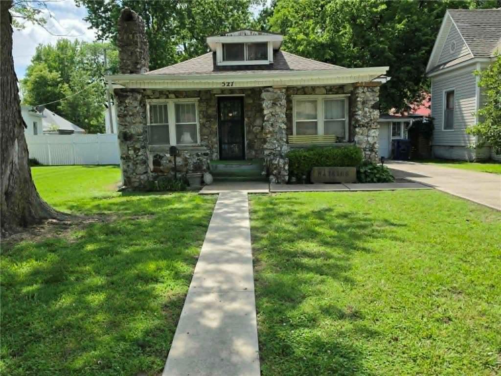 Photo of 527 S Kansas Avenue Columbus KS 66725