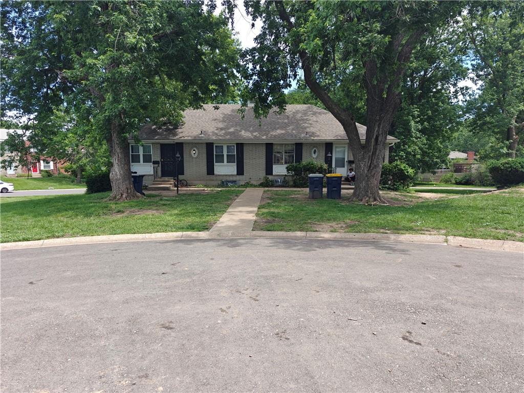 Photo of 7916-7918 E 88th Terrace Kansas City MO 64138