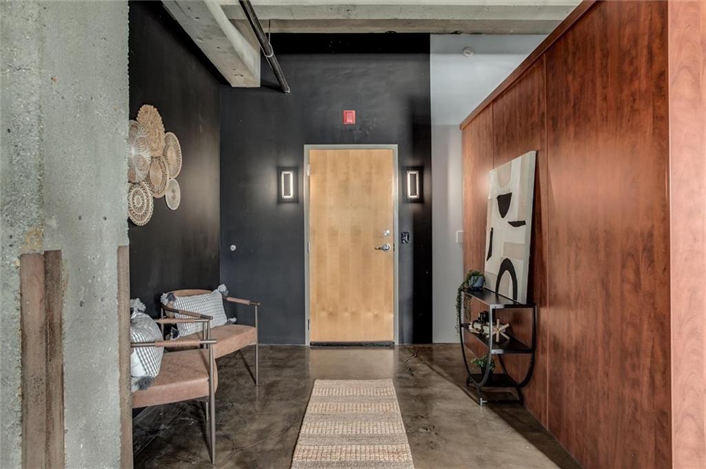 Photo of 360 W Pershing Road #110 Kansas City MO 64108