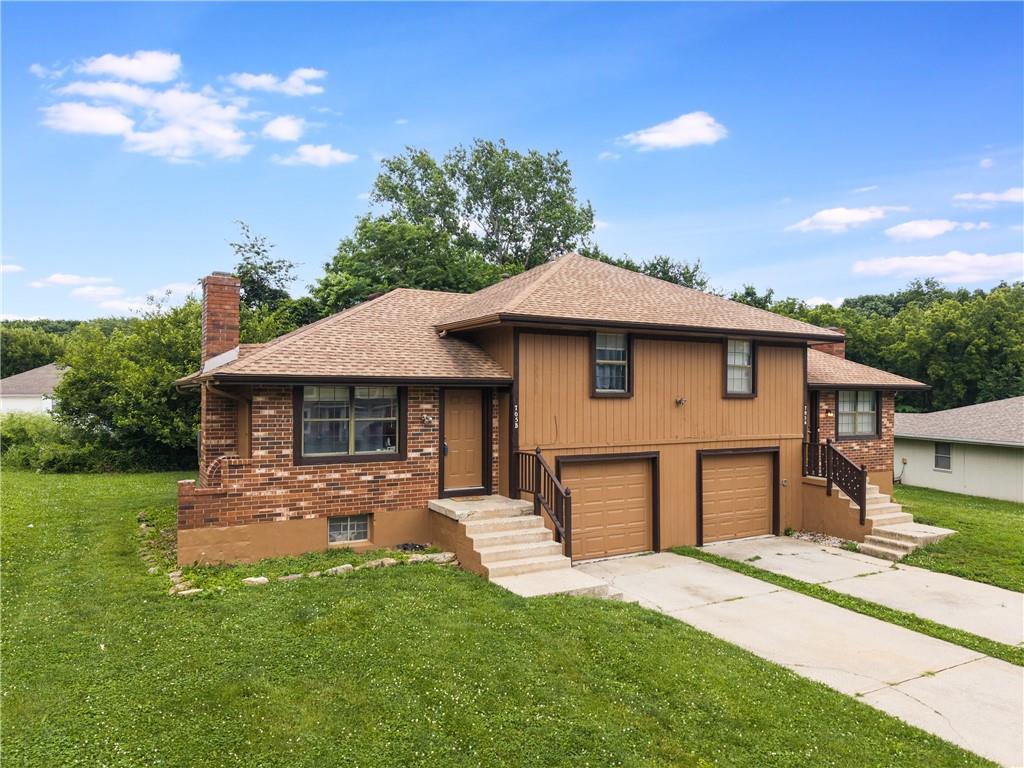 Photo of 705 NE Banner Drive Lee's Summit MO 64086