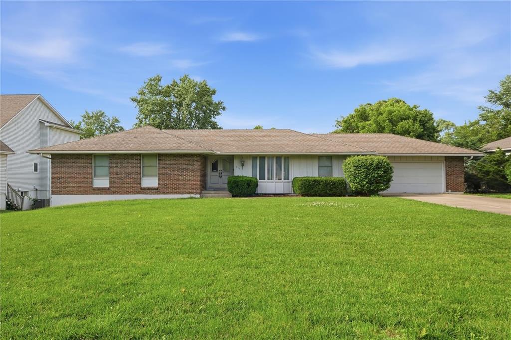 Photo of 610 E 107th Terrace Kansas City MO 64131