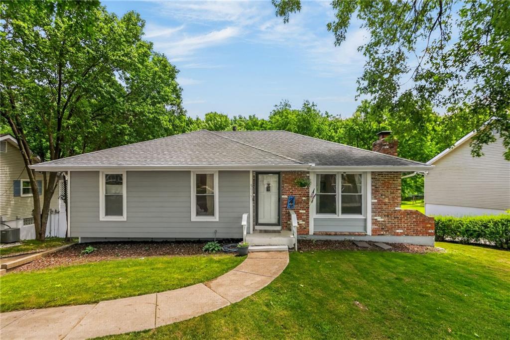 Photo of 8019 N Brooklyn Avenue Kansas City MO 64118