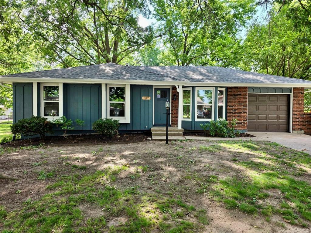 Photo of 302 NE Corder Street Lee's Summit MO 64063