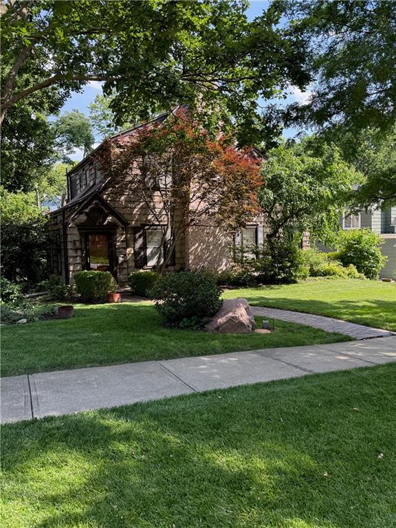 Photo of 5405 Locust Street Kansas City MO 64110