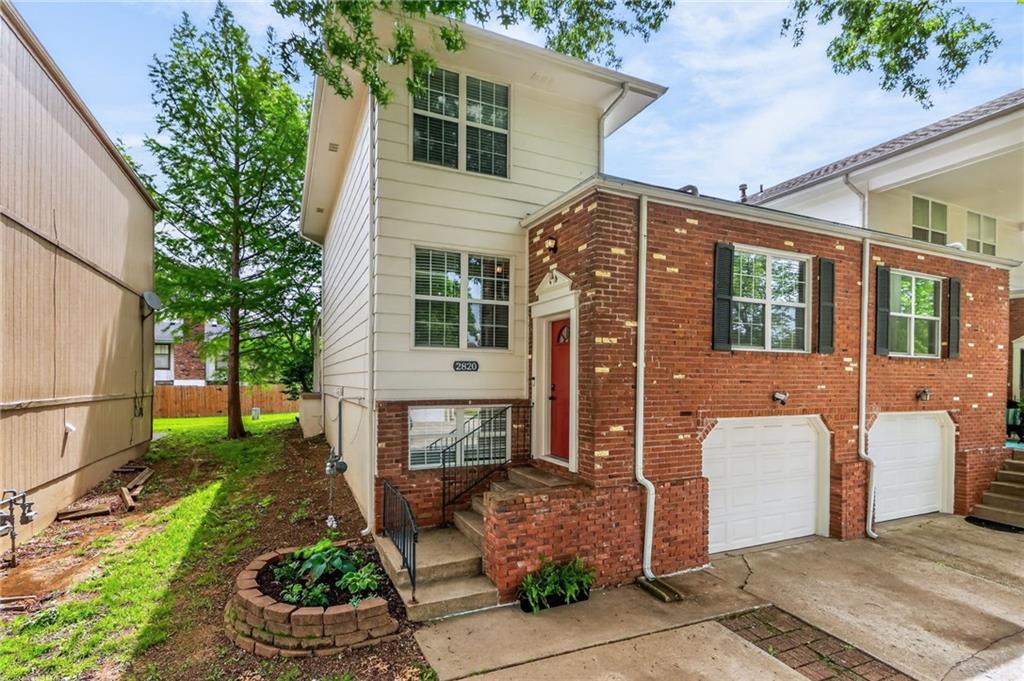 Photo of 2820 NW 5th Street Blue Springs MO 64014