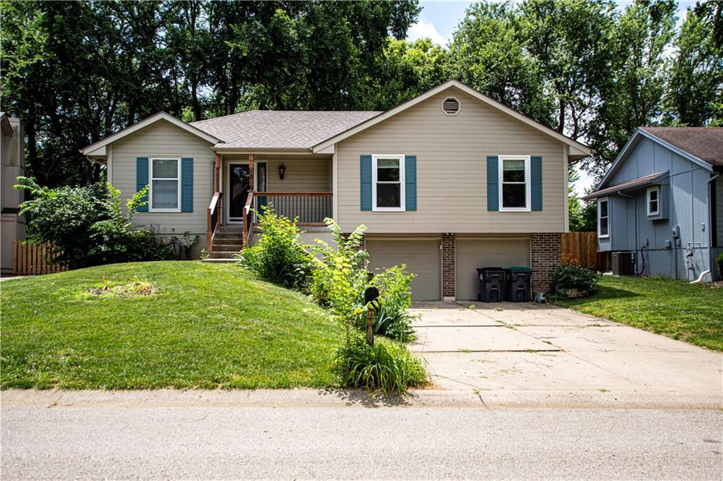 Photo of 1016 SW Eastman Street Blue Springs MO 64015