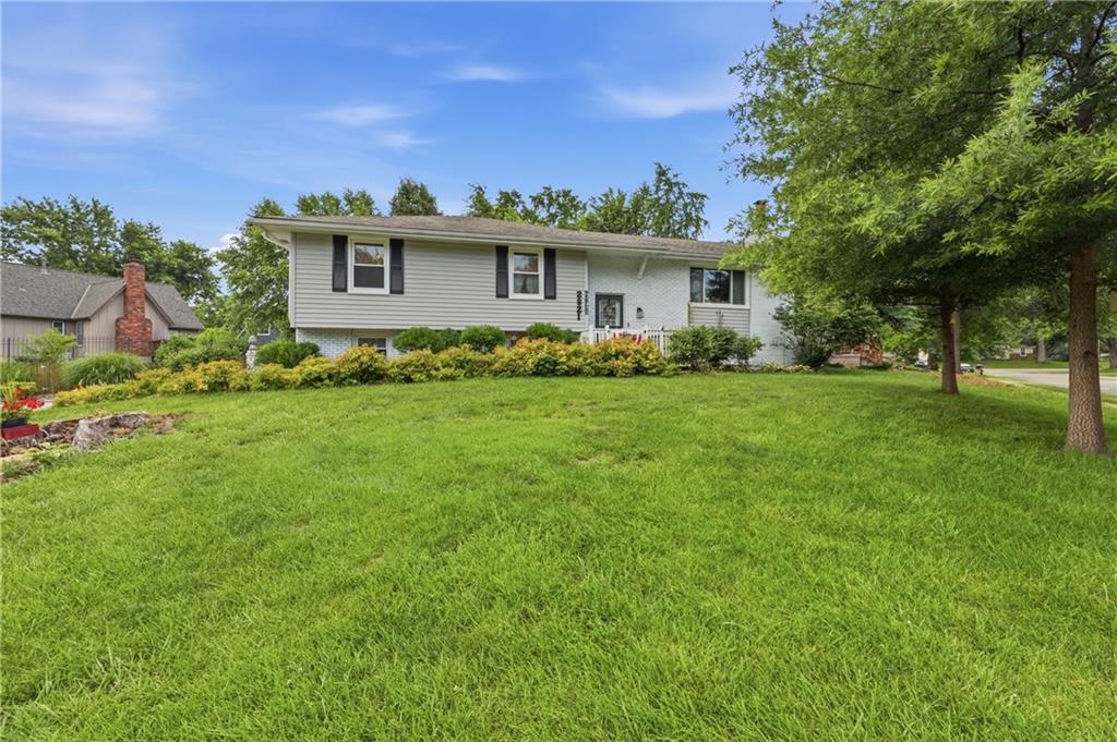 Photo of 2821 TEPEE Avenue Independence MO 64057