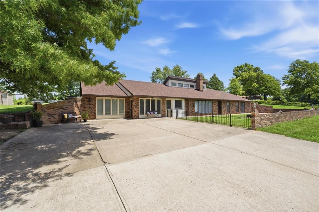 Photo of 17274 Kansas Avenue Basehor KS 66012