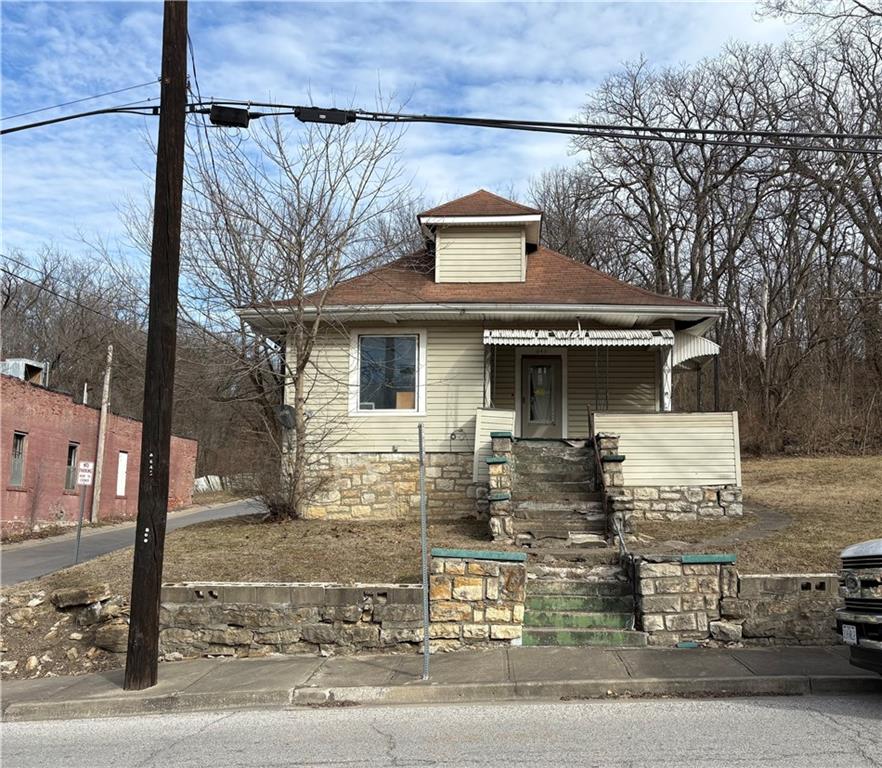 Photo of 643 N Main Street Excelsior Springs MO 64024