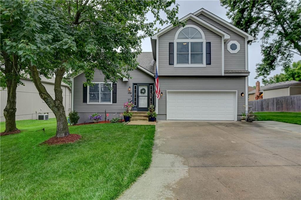 Photo of 104 NE Eastwood Drive Blue Springs MO 64014