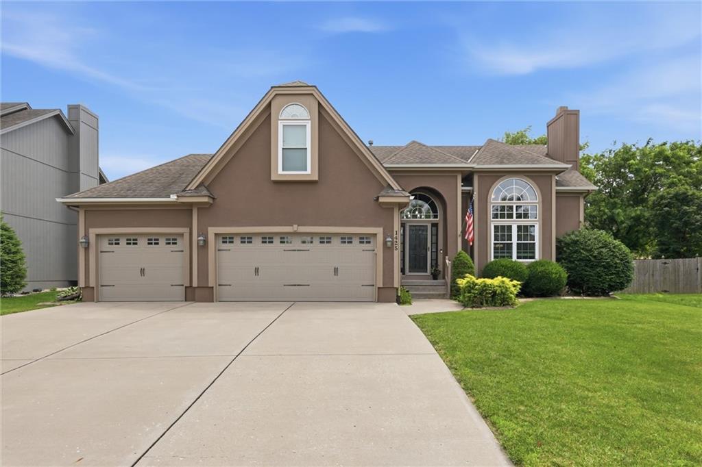 Photo of 1425 SW 44th Street Lee's Summit MO 64082