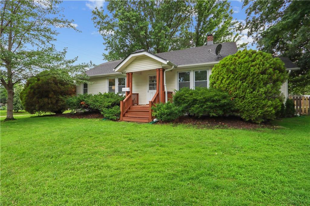 Photo of 8660 Robinson Street Overland Park KS 66212