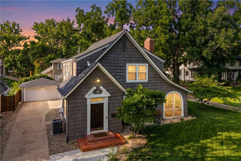 Photo of 16 E 63rd Street Kansas City MO 64113