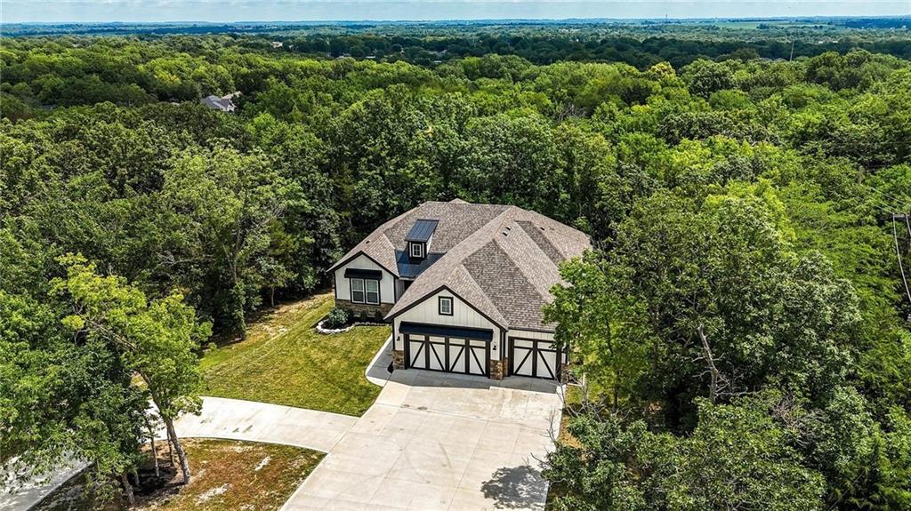 Photo of 1807 SW Cemetery Road Oak Grove MO 64075